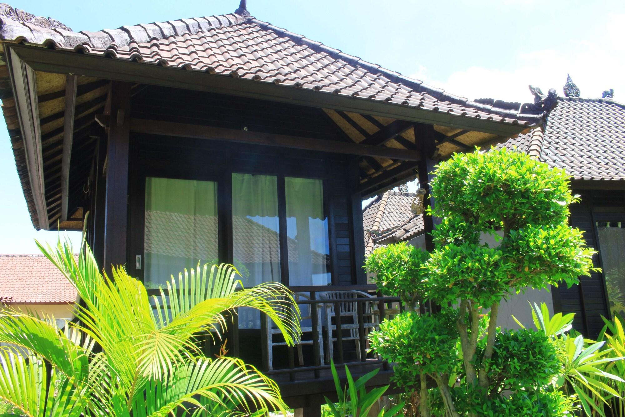 Sunrise Ocean Hut'S Lembongan Hotel Exterior photo