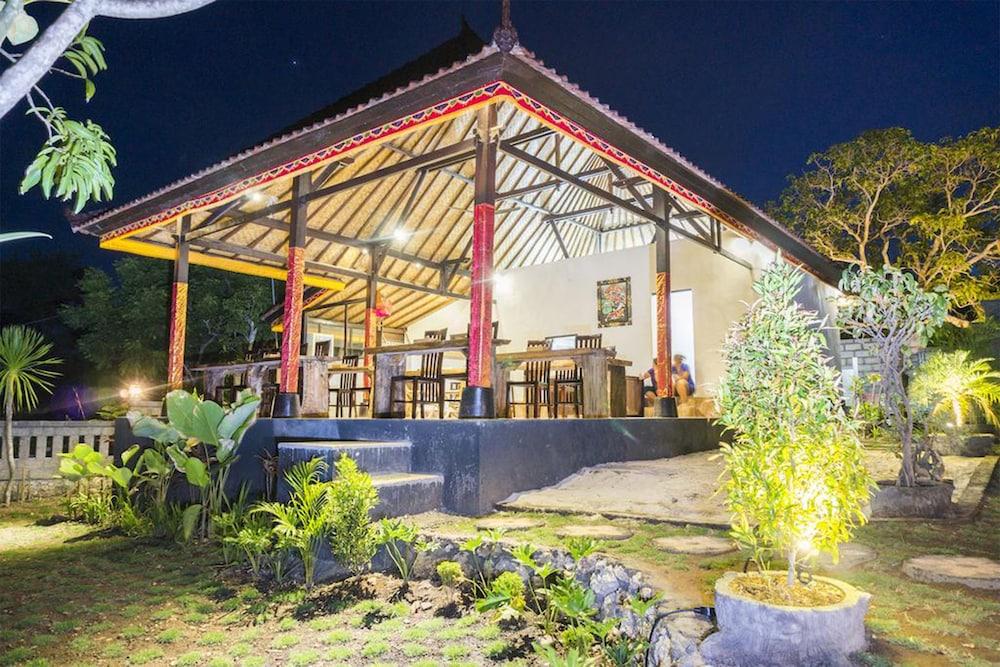 Sunrise Ocean Hut'S Lembongan Hotel Exterior photo