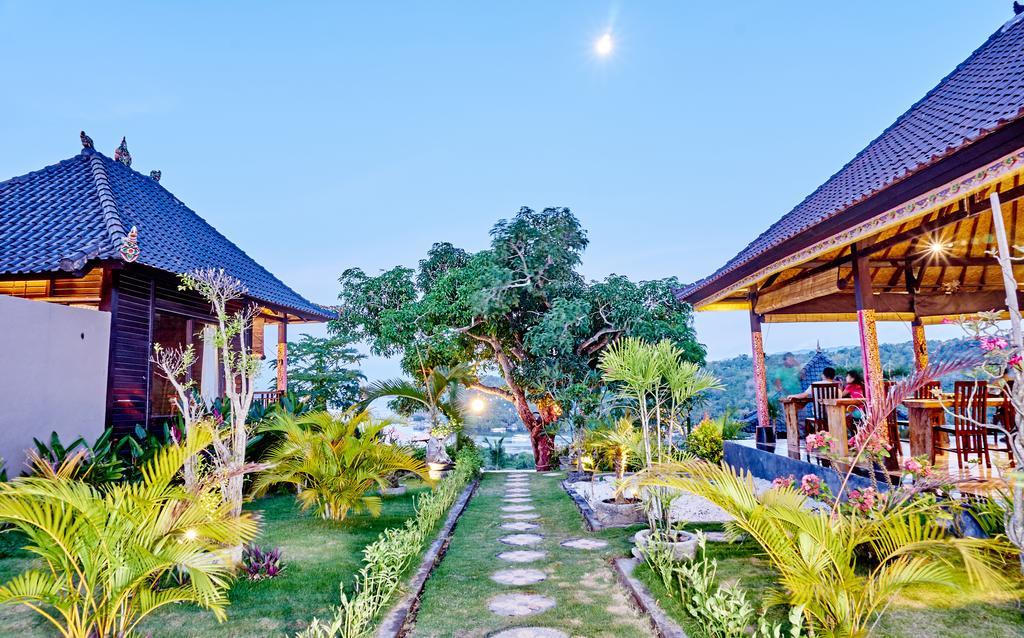 Sunrise Ocean Hut'S Lembongan Hotel Exterior photo