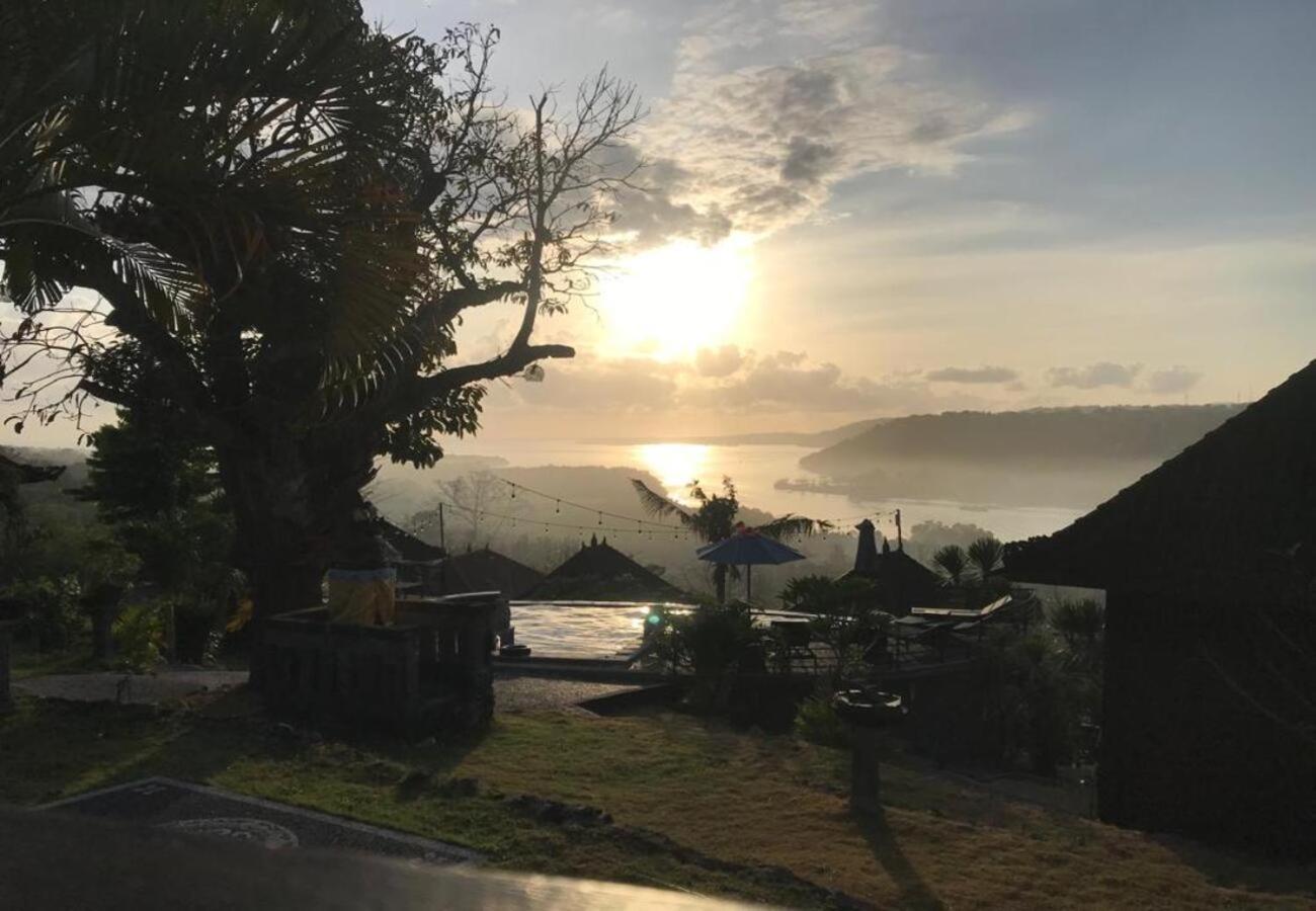 Sunrise Ocean Hut'S Lembongan Hotel Exterior photo