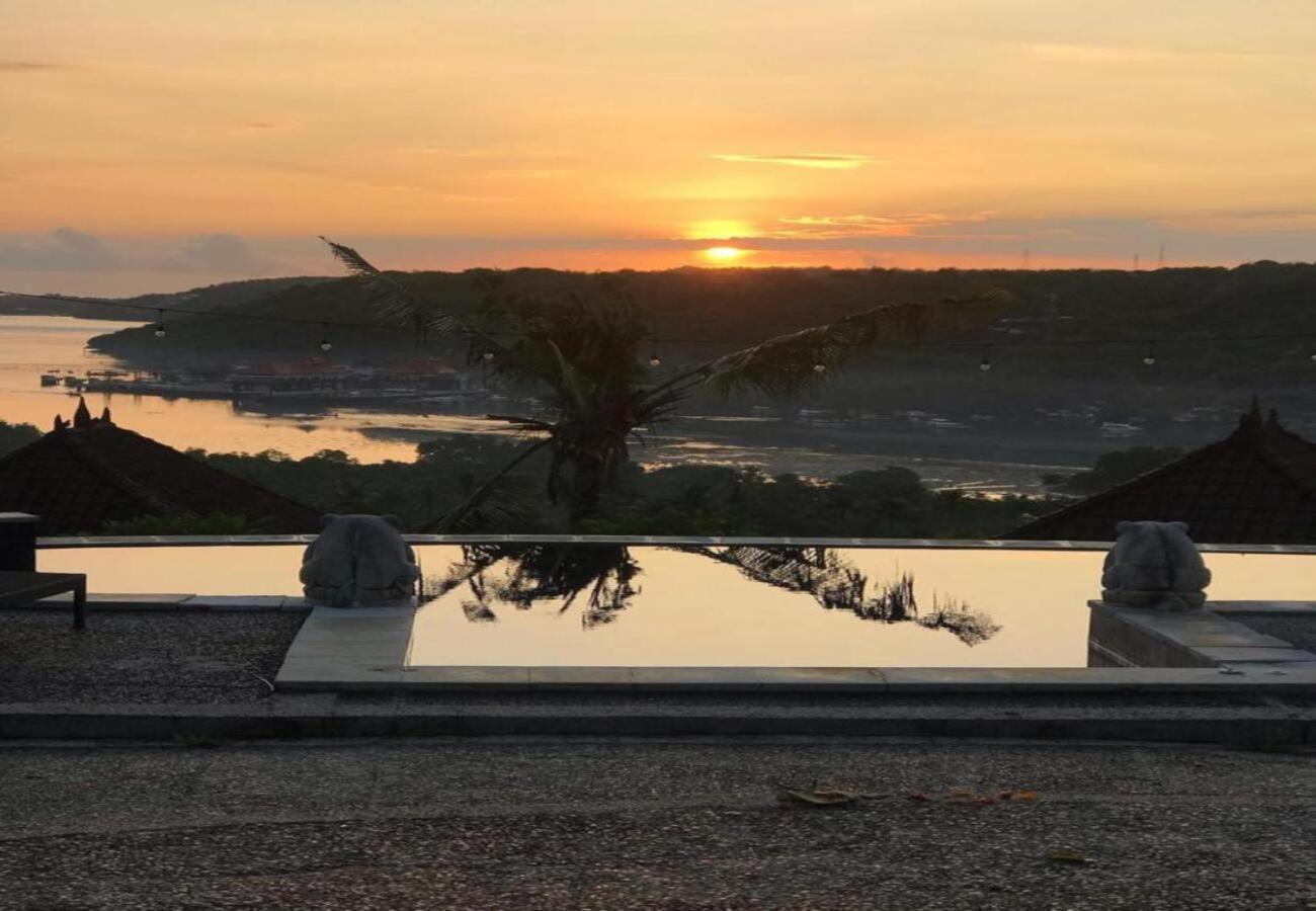 Sunrise Ocean Hut'S Lembongan Hotel Exterior photo