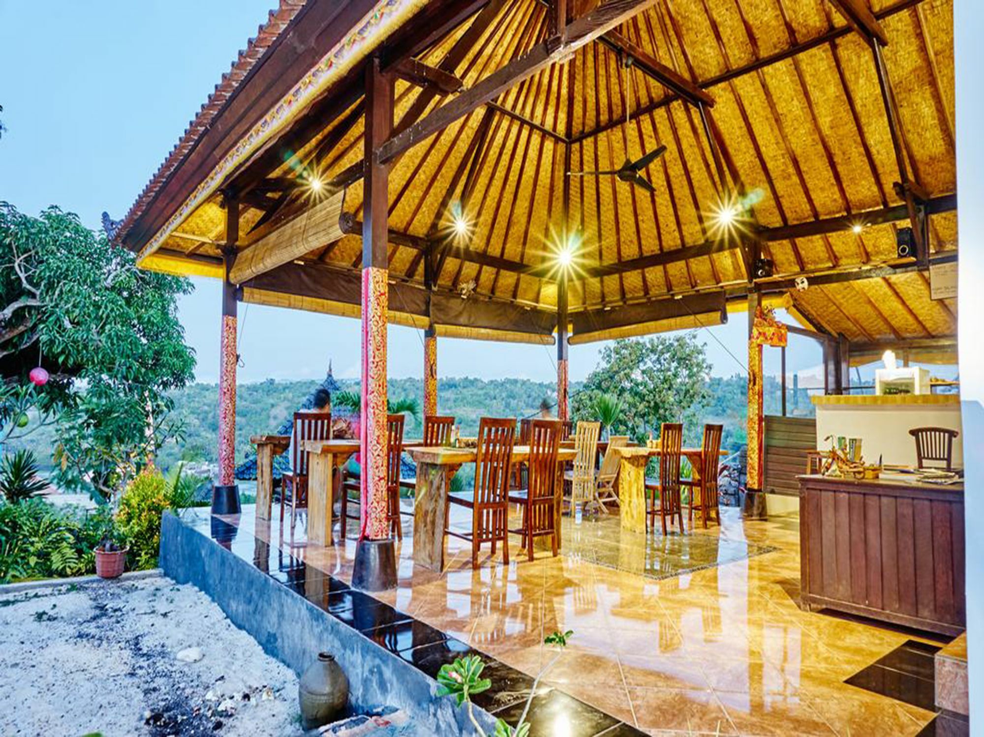 Sunrise Ocean Hut'S Lembongan Hotel Exterior photo