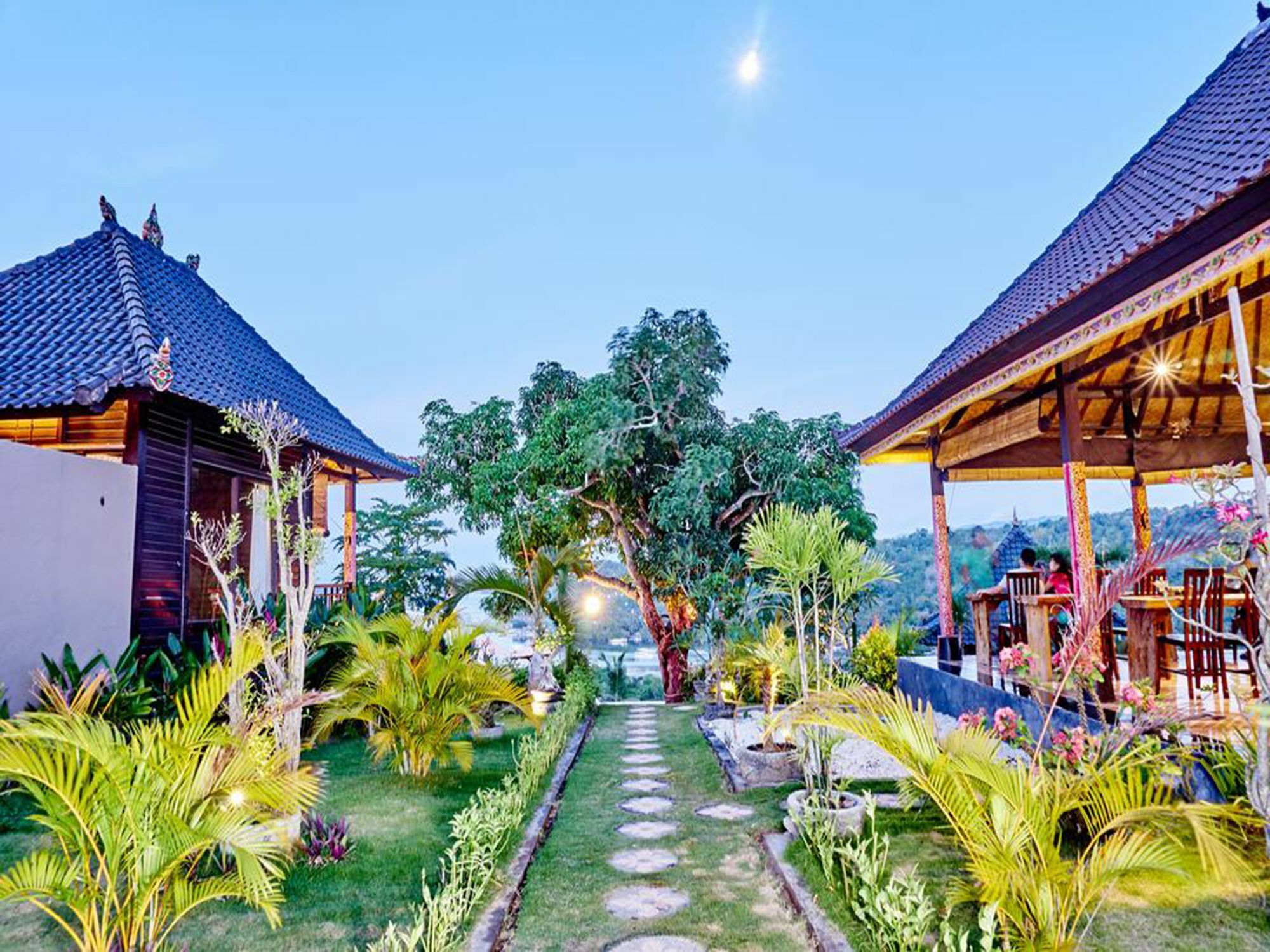 Sunrise Ocean Hut'S Lembongan Hotel Exterior photo